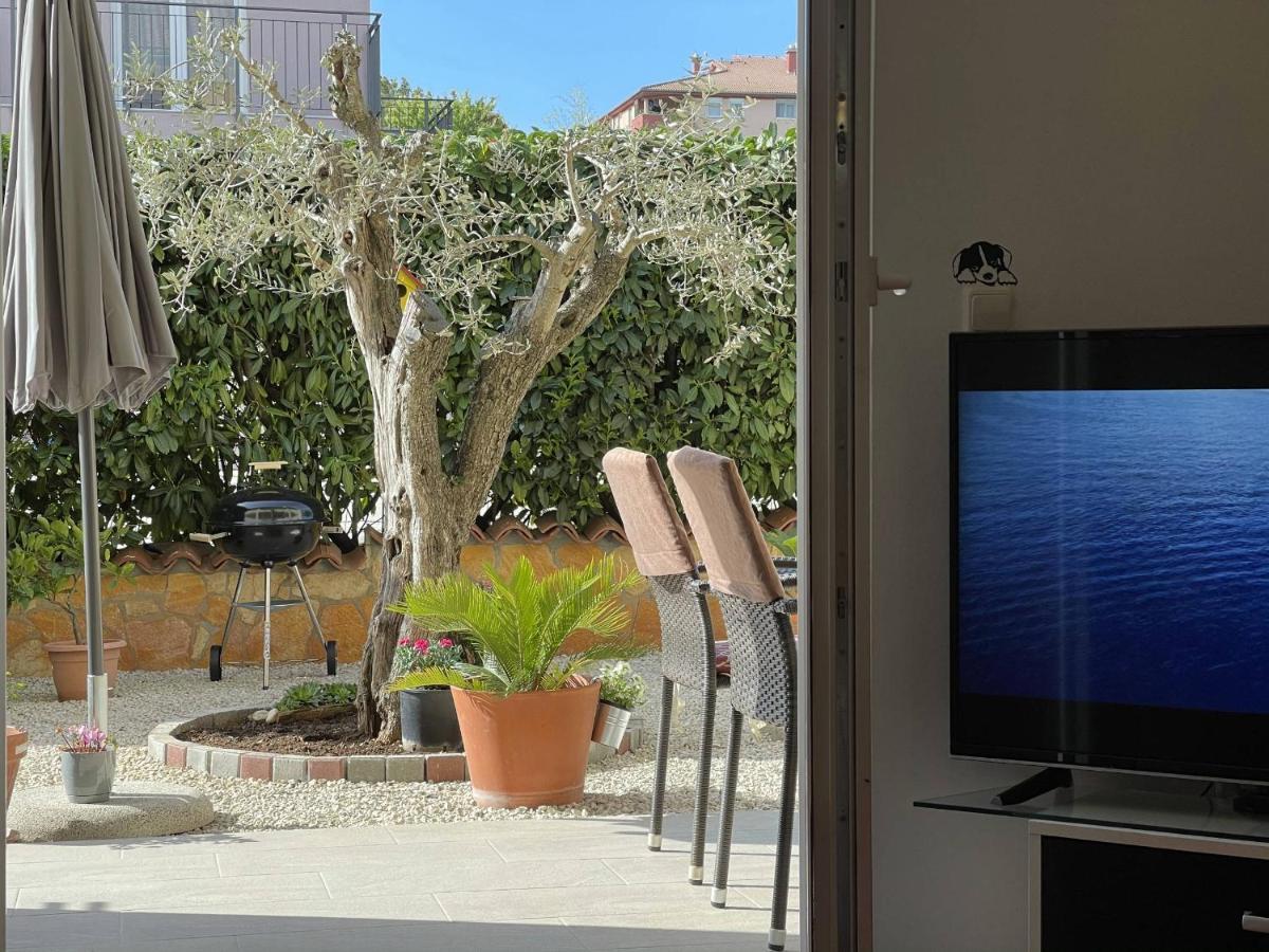 Apartment Malu Pula Bagian luar foto