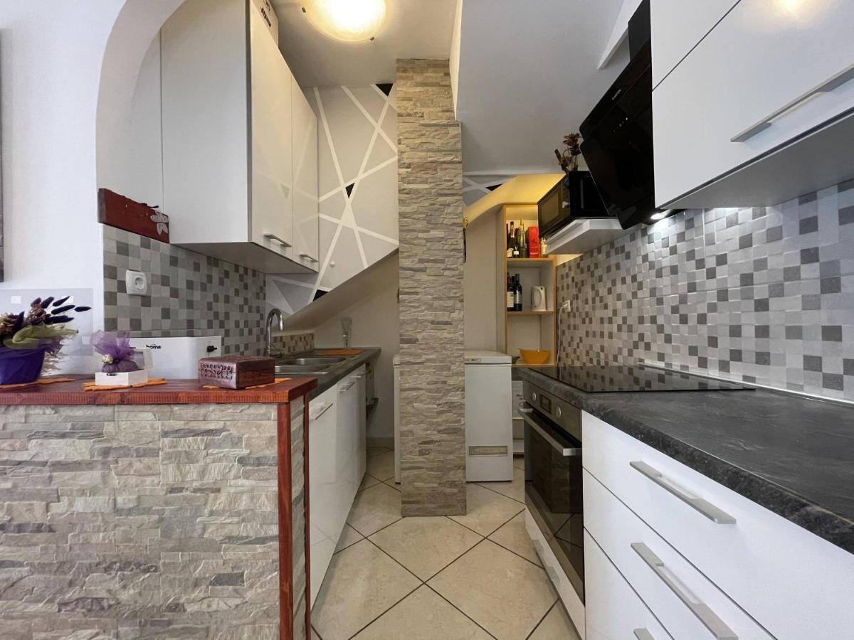 Apartment Malu Pula Bagian luar foto